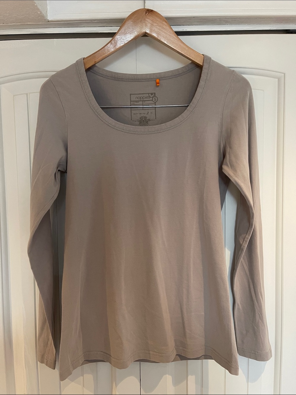 Noppies (Italian designer) Women's Long Sleeve Scoop Neck Top - Taupe Brown